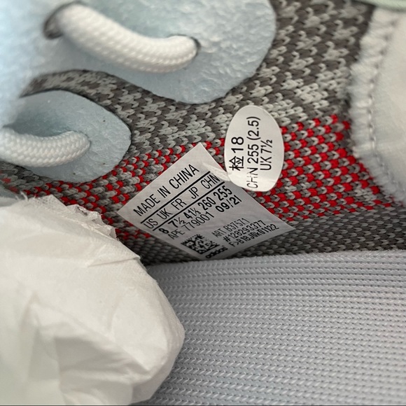 Yeezy Boost 350 V2 'Blue Tint' - Picture 7 of 10